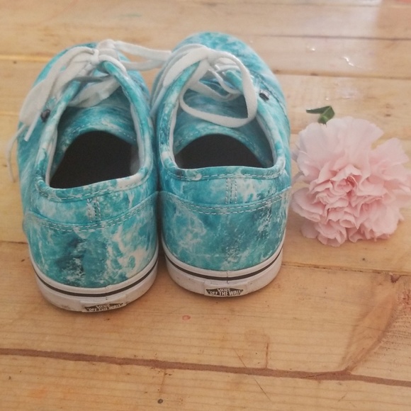 Van's Water Print Design Size 7 Shoe - Picture 4 of 7